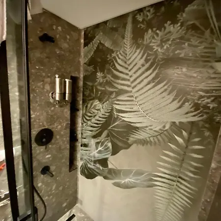 Triada Karakoey Istambul