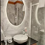 Triada Karakoey Hotell Istanbul