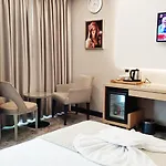 Triada Karakoey Hotell Istanbul