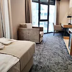 Triada Karakoey Hotell 3*