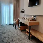 Triada Karakoey Hotell 3*