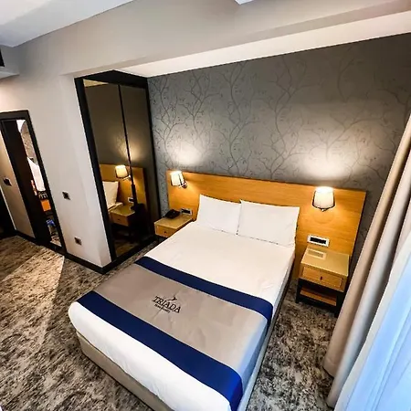 Triada Karakoey 3*