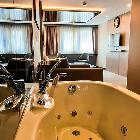 Triada Karakoey Hotel 4*