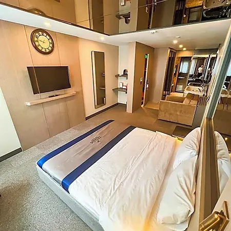Triada Karakoey 3* Istanbul