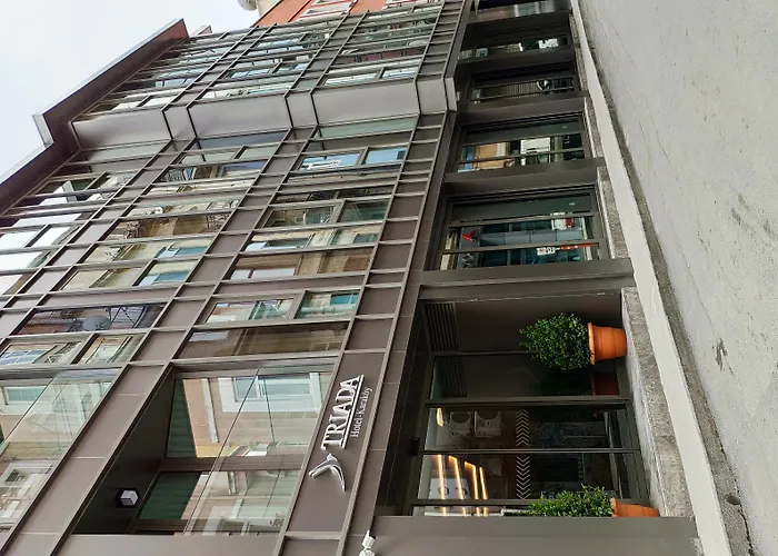 Triada Karakoey Istambul