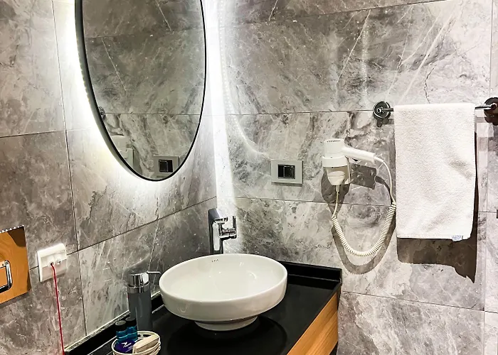 Отель Triada Karakoey 3*