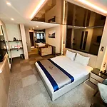 Triada Karakoey 3* イスタンブール