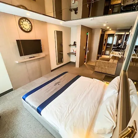 Triada Karakoey 3*