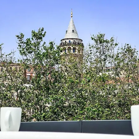 Triada Karakoey Istanbul
