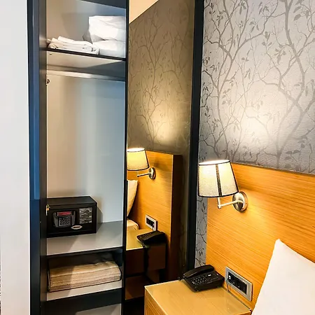 Triada Karakoey Istambul