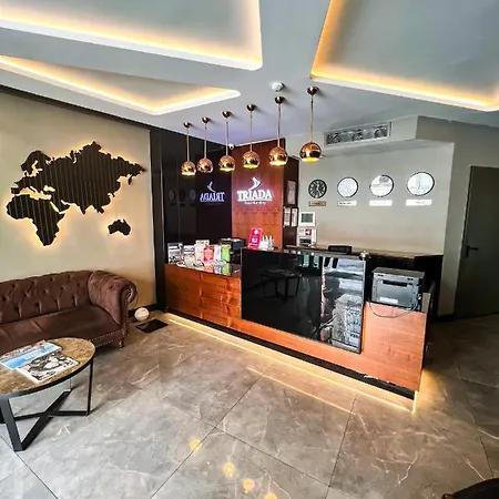 호텔 Triada Karakoey 3*