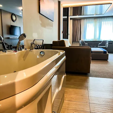 Отель Triada Karakoey Стамбул